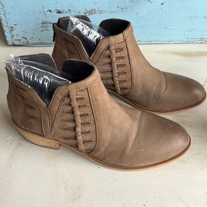 Charles by Charles David Brown Leather Boots Size 7.5M